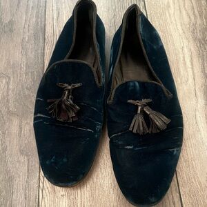 Navy velvet slip-on loafers with tassels